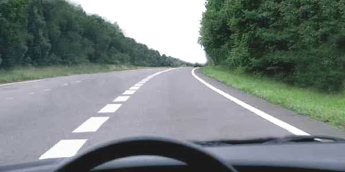 voie des véhicules lents sur autoroute